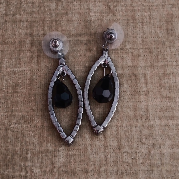 Vintage Black Crystal Tear Drop Dangle Earrings - Picture 2 of 6